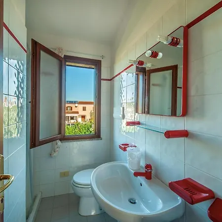 Gorgeous In Ot With Kitchen San Teodoro (Sardinia)