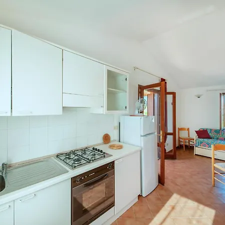 Gorgeous In Ot With Kitchen *